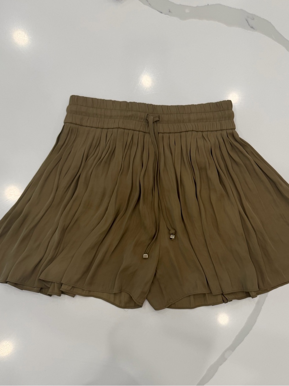 Zara Olive Pleated High-Waist Flow Shorts